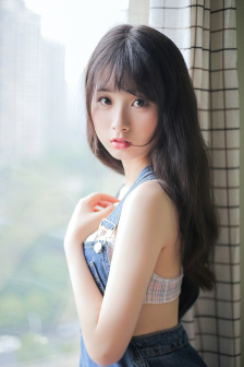 色女子